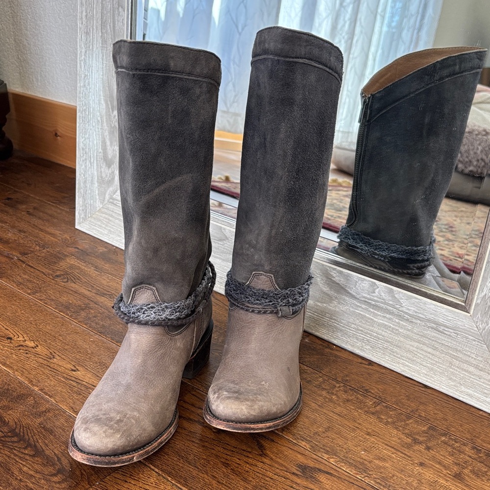 Corral Indie Spirit Trendy Charcoal Heeled Boots